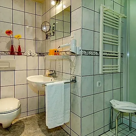 Garni Brunnenhof 3*